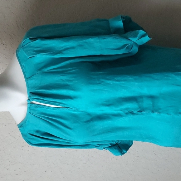 Express sz M teal puff sleeve blouse🌛 - Picture 3 of 9